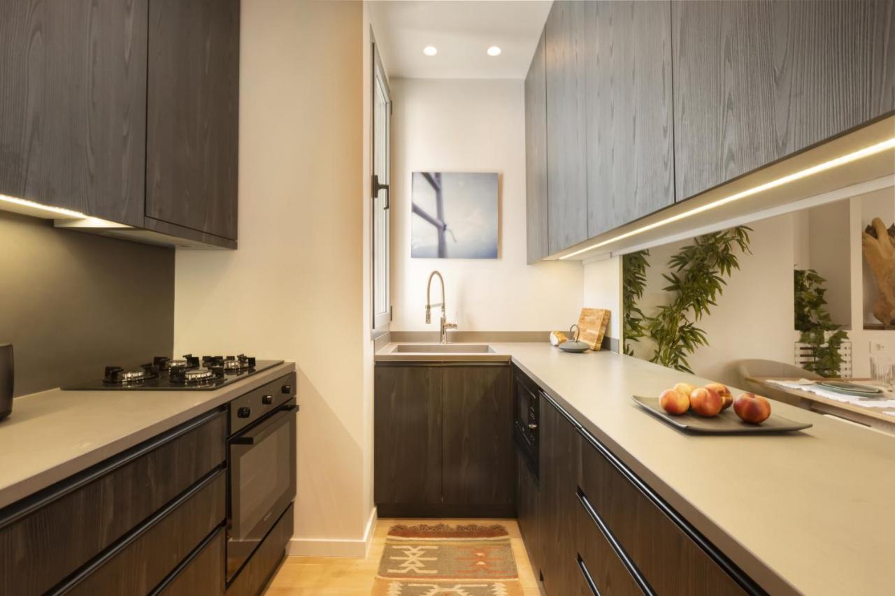 Elegant, Chic, Hip 2 Bedroom W/ Forest View In Athens! Exterior photo