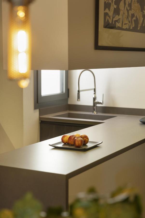 Elegant, Chic, Hip 2 Bedroom W/ Forest View In Athens! Exterior photo