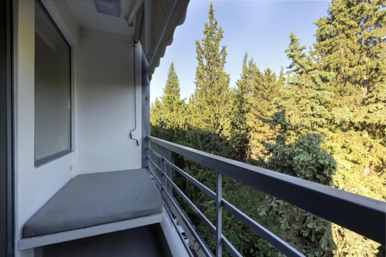 Elegant, Chic, Hip 2 Bedroom W/ Forest View In Athens! Exterior photo