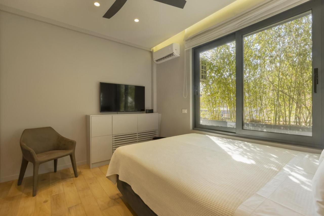 Elegant, Chic, Hip 2 Bedroom W/ Forest View In Athens! Exterior photo